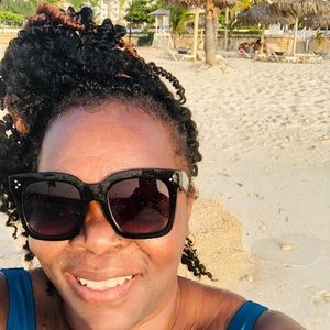 Meet your Posher, Sandra